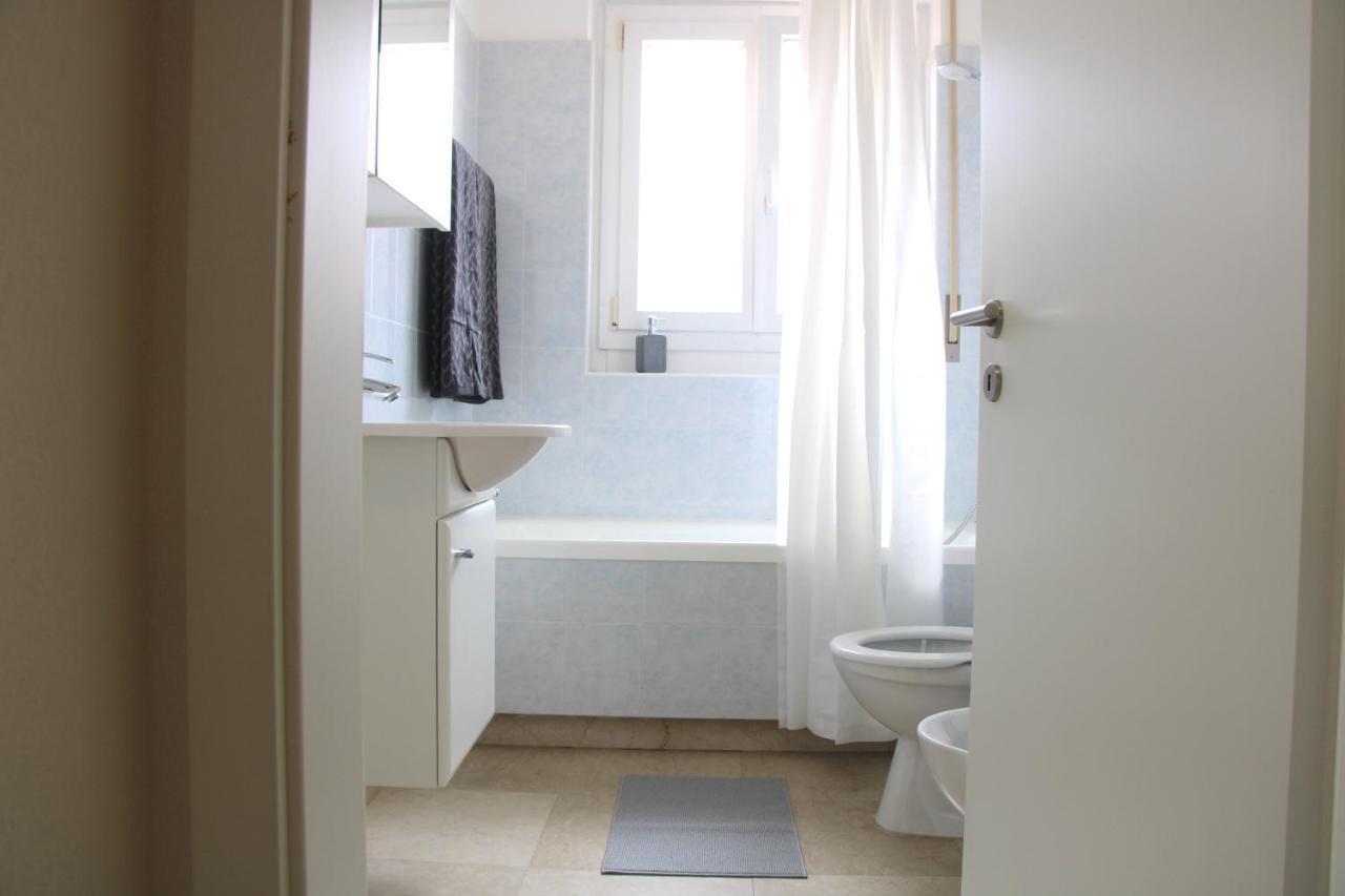 Cozy Apartment With Free Parking & Close To Lake Lugano Kültér fotó